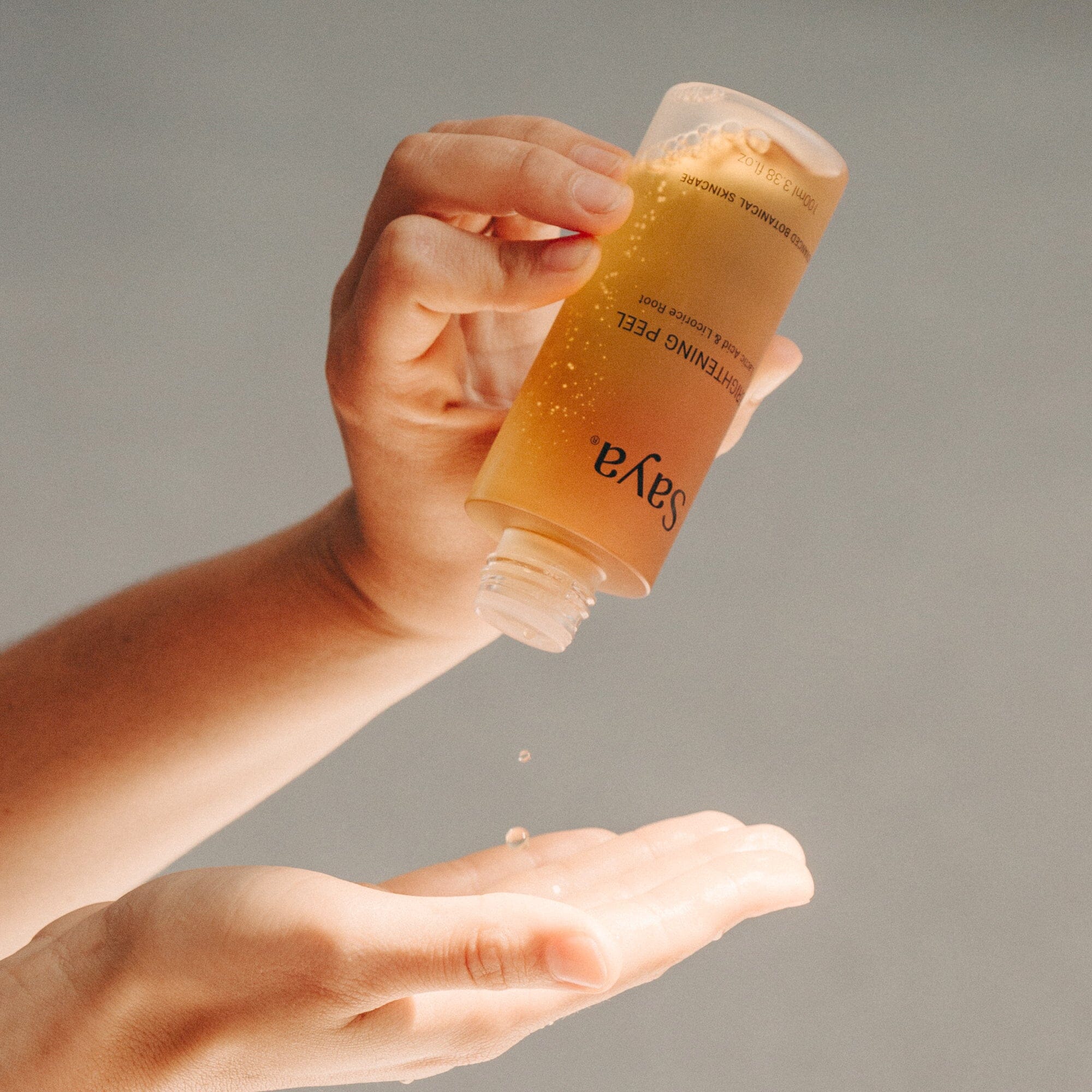 Brightening Peel with Hyaluronic Acid + Licorice Root + Lactic